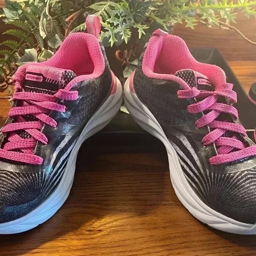 LOT OF 2 SKETCHERS SNEAKERS SZ 12.5 & RAYA SUN FLIP FLOP SIZE 13 - Picture 4 of 15